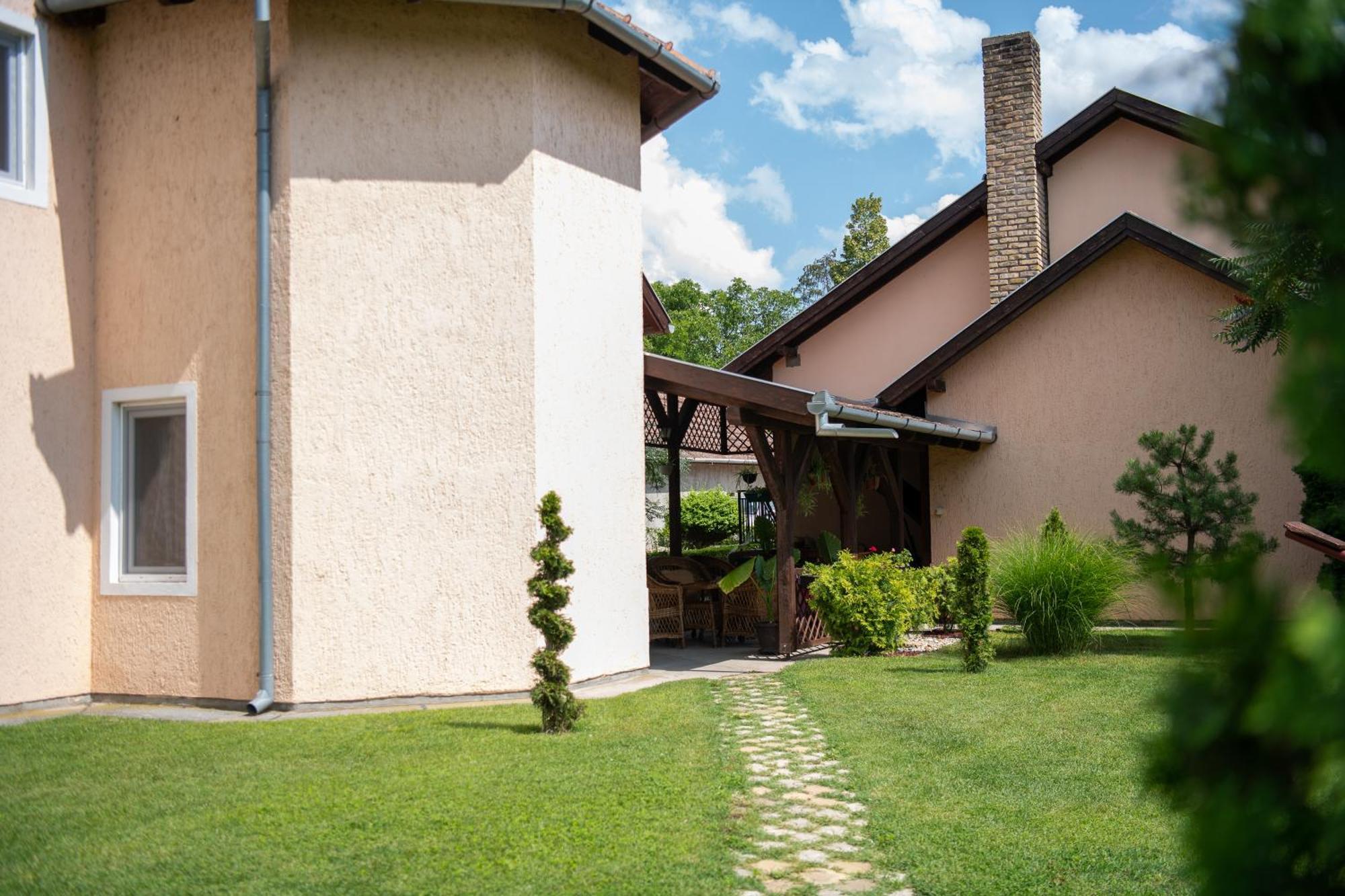 Guesthouse Kristina Palić Eksteriør bilde